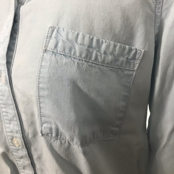 Liz Claiborne Chambray Button up Shirt - Picture 3 of 4